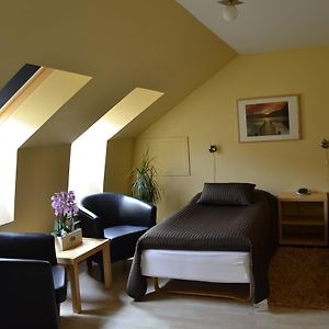 Standardrum med King size-säng